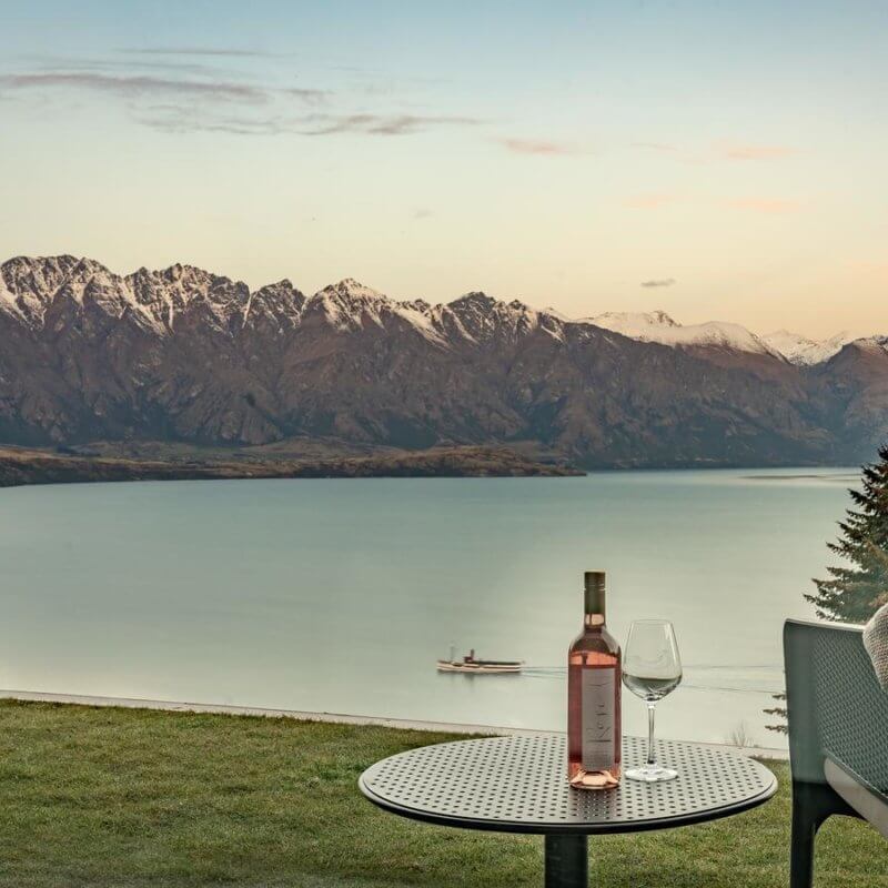 new-zealand-queenstown-lake-view